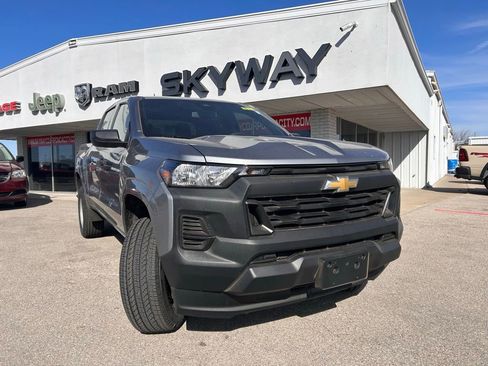 Used 2023 Chevrolet Colorado W/T image 1