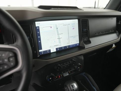 Used 2023 Ford Bronco Wildtrak image 25