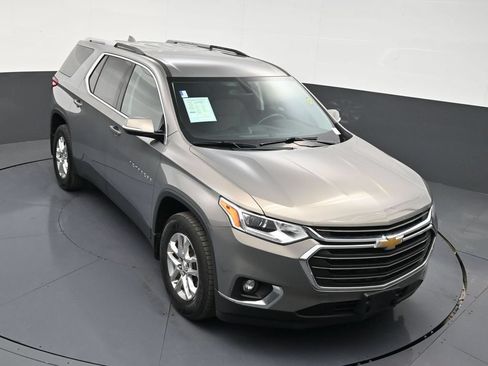Used 2018 Chevrolet Traverse LT FWD image 18