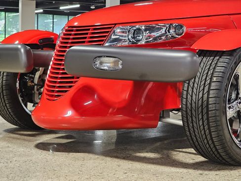 Used 1999 Plymouth Prowler RWD image 29