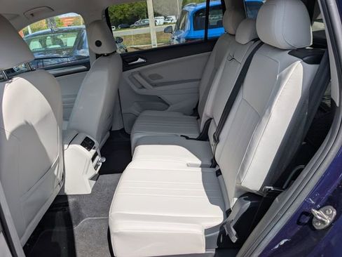 Certified 2023 Volkswagen Tiguan SE FWD image 20