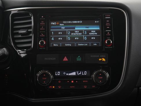 Used 2017 Mitsubishi Outlander ES FWD image 18