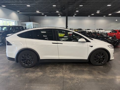 Used 2022 Tesla Model X Plaid AWD/4WD image 8