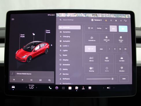 Used 2021 Tesla Model 3 Standard Range Plus image 32