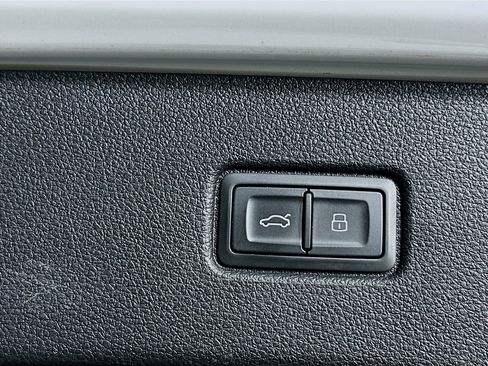 Used 2019 Audi Q7 2.0T Premium w/ Convenience Package image 29