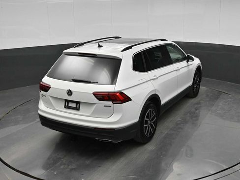 Used 2021 Volkswagen Tiguan SE w/ Panoramic Sunroof Package AWD/4WD image 26