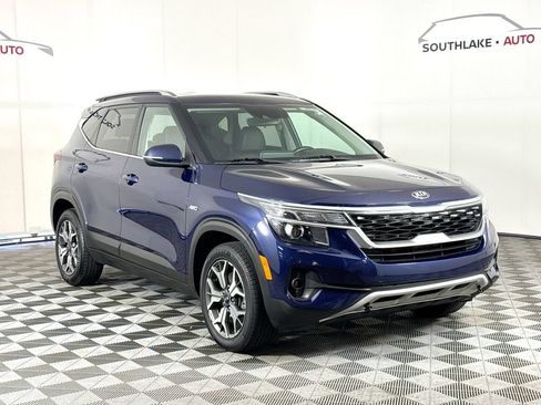 Used 2021 Kia Seltos EX AWD/4WD image 2