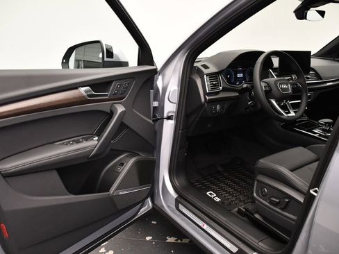Used 2025 Audi Q5 2.0T Premium Plus w/ Premium Plus Package image 37
