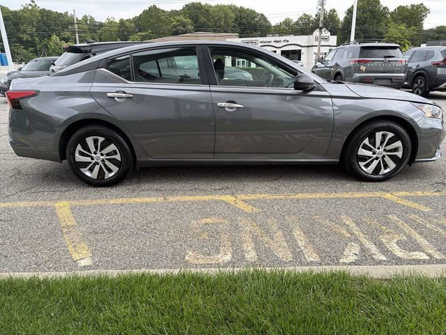 Certified 2025 Nissan Altima 2.5 S FWD image 9