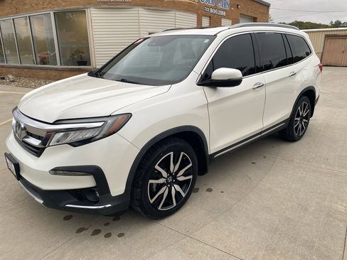 Used 2019 Honda Pilot Elite image 2
