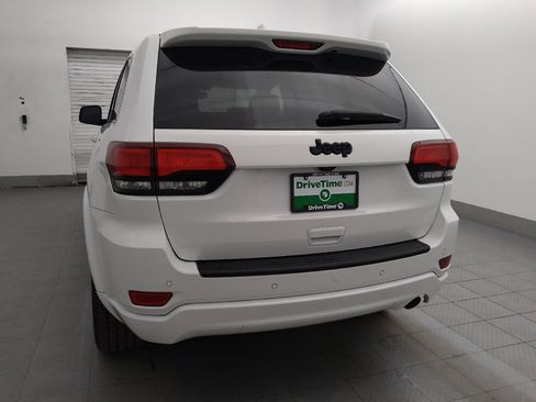 Used 2019 Jeep Grand Cherokee Altitude RWD image 6