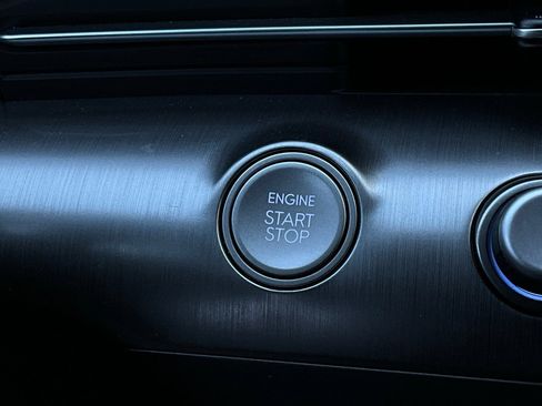 Used 2025 Hyundai Kona SEL image 28