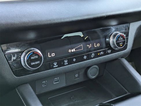 Used 2024 Mitsubishi Outlander Ralliart image 22