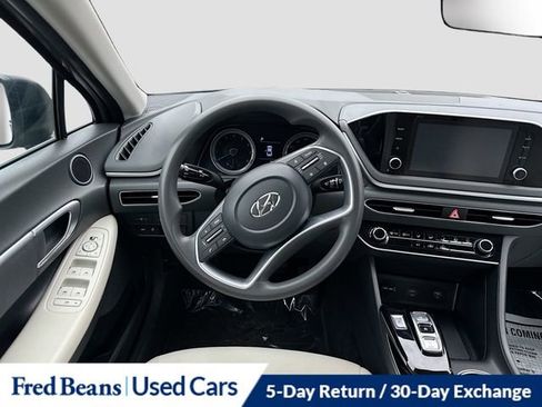Used 2023 Hyundai Sonata SE w/ Preferred Accessory Package image 21