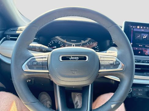 Used 2024 Jeep Compass Limited AWD/4WD image 10
