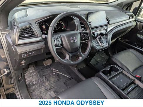 Certified 2025 Honda Odyssey Sport-L image 14