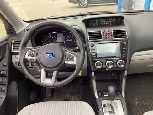 Used 2018 Subaru Forester 2.5i Premium AWD/4WD image 17