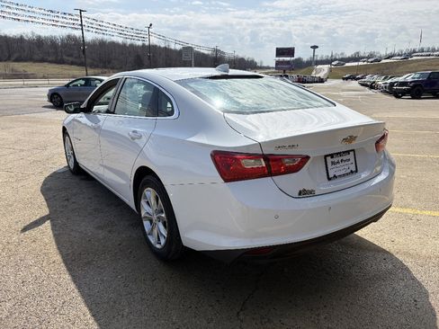 Used 2024 Chevrolet Malibu LT image 3