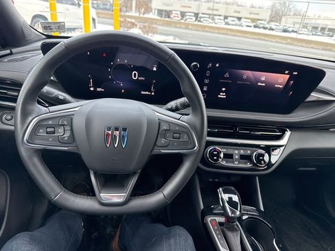 Used 2024 Buick Envista Sport Touring w/ Convenience I Package image 24