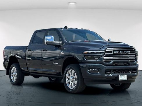 New 2026 RAM 2500 Laramie AWD/4WD image 5