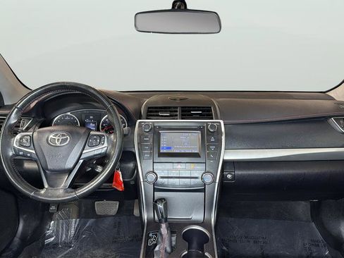 Used 2016 Toyota Camry SE image 14