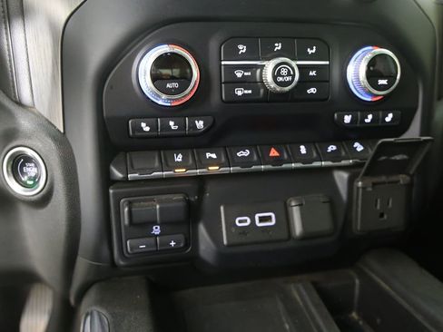 Certified 2020 GMC Sierra 2500 Denali w/ Denali Ultimate Package image 5