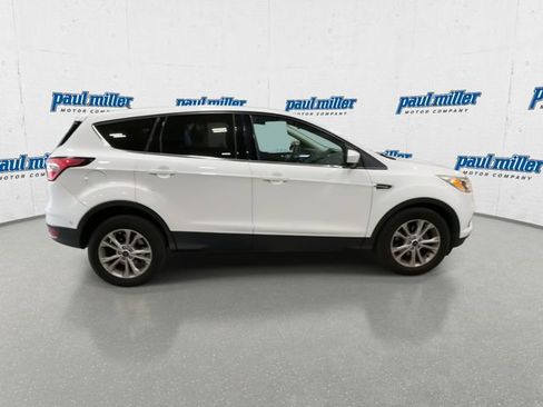 Used 2017 Ford Escape SE FWD image 12