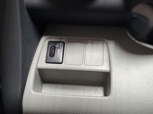 Used 2011 Toyota RAV4 4WD image 21