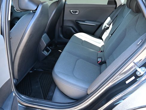 Used 2025 Kia K4 FWD image 15