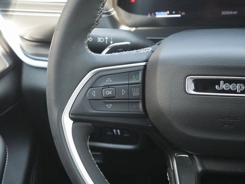 Used 2023 Jeep Grand Cherokee Altitude image 19