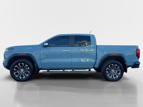 Used 2025 GMC Canyon Denali image 2