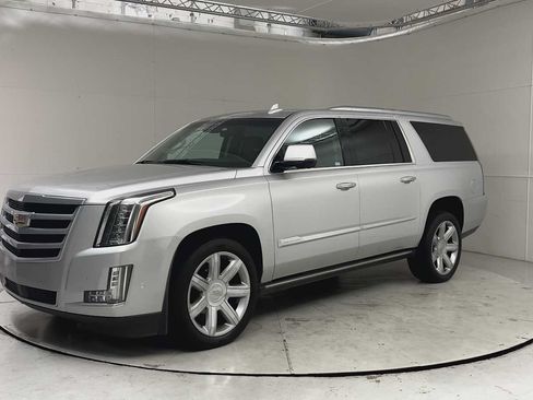 Used 2019 Cadillac Escalade ESV Premium Luxury AWD/4WD image 6