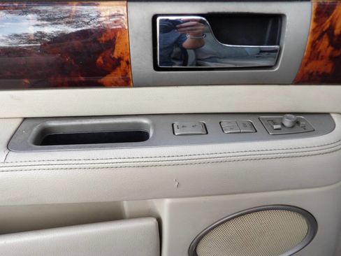 Used 2003 Lincoln Navigator Luxury image 16