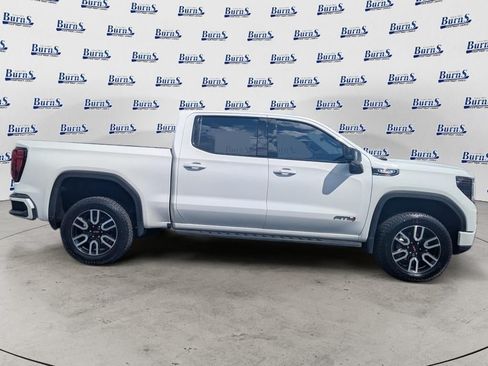 Used 2024 GMC Sierra 1500 AT4 w/ Technology Package AWD/4WD image 2