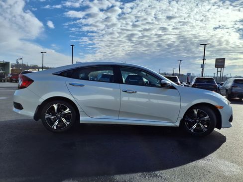 Used 2017 Honda Civic Touring image 34