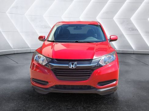 Used 2018 Honda HR-V LX image 2