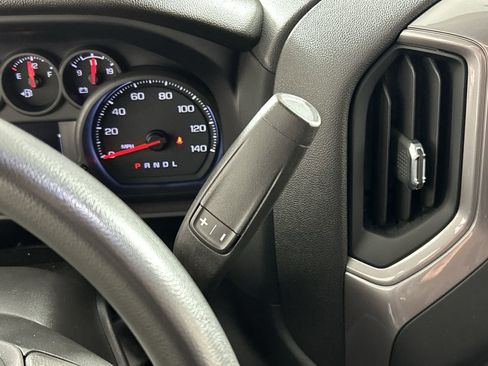 Used 2023 Chevrolet Silverado 1500 Custom image 16