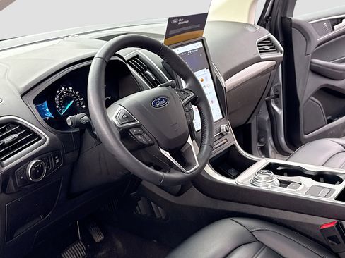 Certified 2024 Ford Edge SEL w/ Convenience Package image 4