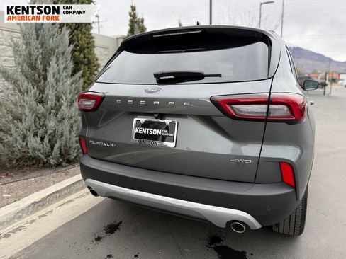 Used 2025 Ford Escape Platinum image 40
