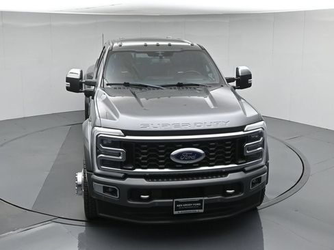 Certified 2023 Ford F450 Platinum w/ FX4 Off-Road Package AWD/4WD image 45