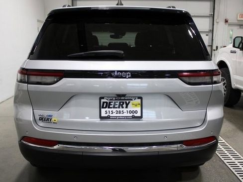 Used 2023 Jeep Grand Cherokee 4WD 4xe image 23