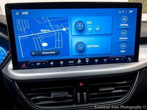 Used 2025 Ford Escape SE w/ PHEV Premium Package image 16