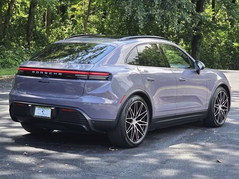 Used 2025 Porsche Macan 4 Electric AWD/4WD image 6