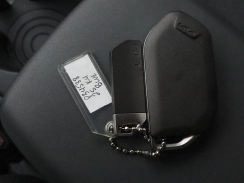 Used 2025 Kia K4 FWD image 31
