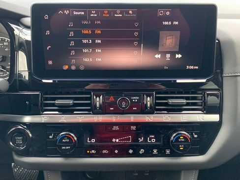 New 2026 Nissan Pathfinder SV image 12