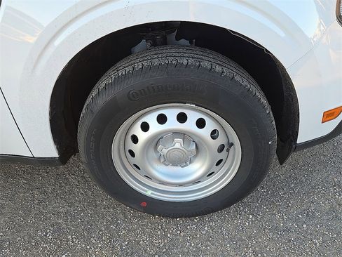 New 2025 Ford Maverick XL image 7