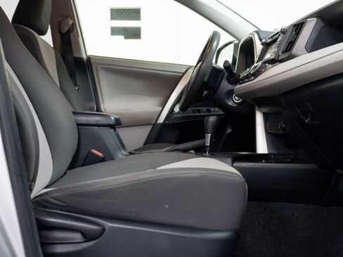 Used 2013 Toyota RAV4 LE image 5