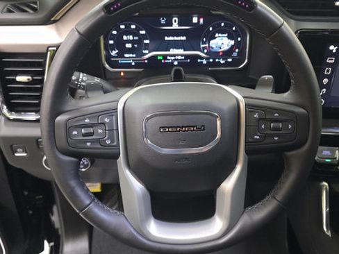 Used 2023 GMC Sierra 1500 Denali AWD/4WD image 11