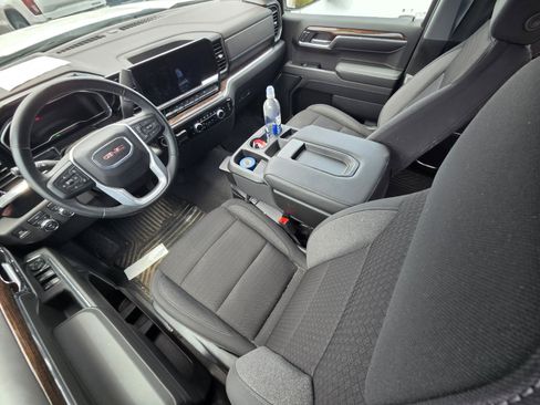 Used 2024 GMC Sierra 1500 Elevation AWD/4WD image 10