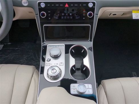 Used 2025 Genesis GV80 2.5T Standard image 20